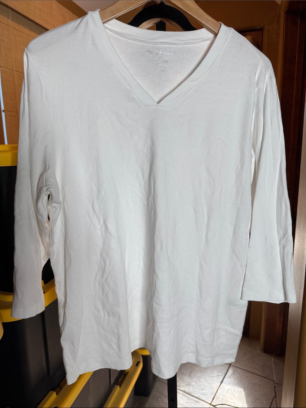 Chico’s White V-Neck 3/4 Sleeve Perfect Tee Size 4 XXL 20/22 - Picture 5 of 9